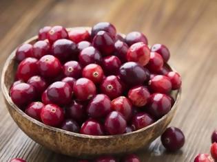 Φωτογραφία για Χυμός Cranberry: Τα οφέλη του στην υγεία, την επιδερμίδα και τα μαλλιά σας