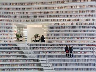 Φωτογραφία για Η βιβλιοθήκη με τα 1.200.000 βιβλία στην Κινα, προκαλεί... ίλιγγο!