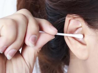 Φωτογραφία για Προσοχή με τις μπατονέτες – Πώς αλλιώς να καθαρίσετε τα αυτιά σας με ασφάλεια