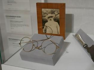 Φωτογραφία για Τιμή ρεκόρ για τα γυαλιά του ζωγράφου Κλοντ Μονέ