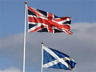 Φωτογραφία για Ο Άγιος Απόστολος Ανδρέας και οι σημαίες Σκωτίας και Ηνωμένου Βασιλείου