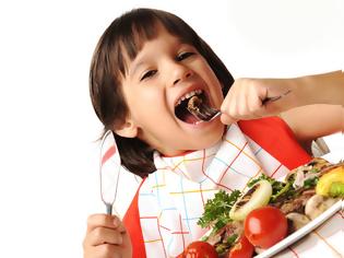 Φωτογραφία για Τροφές που μπορεί να αποδειχτούν επικίνδυνες για τα παιδιά μας
