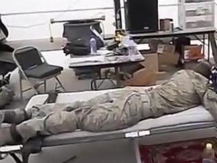 Φωτογραφία για Τρελό γέλιο: Απίστευτη φάρσα σε υπναρά στρατιώτη! [video]
