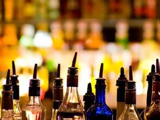 Φωτογραφία για Θεσσαλονίκη: Σπείρα είχε γεμίσει με ποτά «μπόμπες» τα νυχτερινά μαγαζιά