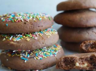Φωτογραφία για Πεντανόστιμα σοκολατένια μπισκότα με κομμάτια σοκολάτας