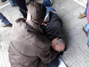 Φωτογραφία για Η ΕΑΚΠ καταγγέλλει αστυνομική βία εναντίον εργαζομένων