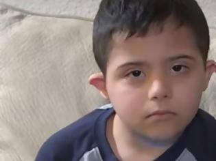 Φωτογραφία για Παράνοια στις ΗΠΑ: Δάσκαλος κατήγγειλε 6χρονο με σύνδρομο Ντάουν ως... τρομοκράτη!