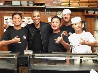 Φωτογραφία για Από πλανητάρχης, γίνεται σούσι σεφ ο Μπαράκ Ομπάμα;