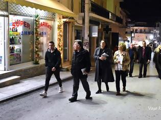 Φωτογραφία για «Λευκή νύχτα» στο Αλιβέρι: Βρήκαν ευκαιρία για ψηφοθηρία οι υποψήφιοι του Επιμελητηρίου Εύβοιας