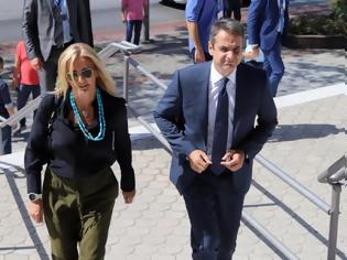 Φωτογραφία για ΣΥΡΙΖΑ: «Ερωτηματικά για το ελλιπές πόθεν έσχες του Κυριάκου Μητσοτάκη και της συζύγου του Μαρέβας Γκραμπόφσκι»