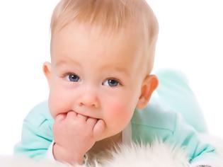 Φωτογραφία για Τα πρώτα δοντάκια του μωρού: συμπτώματα και φροντίδα