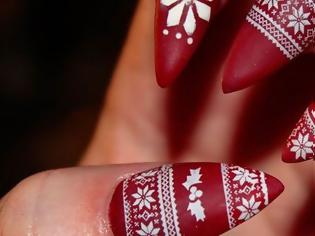 Φωτογραφία για Christmas nails: Το αγαπημένο κόκκινο των Χριστουγέννων