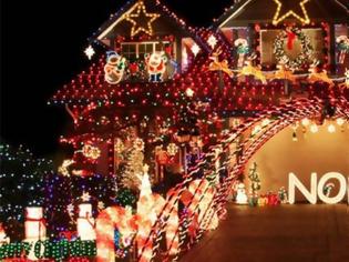 Φωτογραφία για Χριστουγεννιάτικα σπίτια στολισμένα στον υπέρμετρο βαθμό