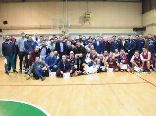 Φωτογραφία για Φιλανθρωπικό τουρνουά μπάσκετ στη Λάρισα (φωτογραφίες)