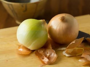 Φωτογραφία για Τρία πράγματα που πρέπει να ξέρουμε όταν βάζουμε κρεμμύδι στο φαγητό