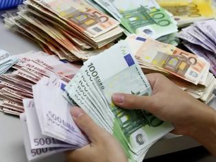 Φωτογραφία για Πάτρα: Έκλεψαν από 73χρονο κληρονομιά 75.000 ευρώ πριν την καταθέσει σε τράπεζα