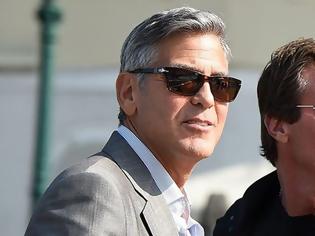 Φωτογραφία για Απίστευτο: Ο George Clooney χάρισε σε 14 κολλητούς του από ένα εκατομμύριο δολάρια!