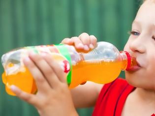 Φωτογραφία για Τα παιδιά που πίνουν τυποποιημένους χυμούς κινδυνεύουν από άσθμα