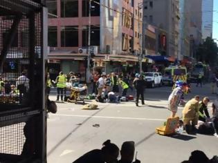 Φωτογραφία για Μελβούρνη: Αυτοκίνητο έπεσε σε πεζούς - «Εσκεμμένη ενέργεια» λέει η αστυνομία