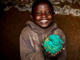 Φωτογραφία για Τι ζητούν για δώρο Χριστουγέννων τα παιδιά του Κονγκό;