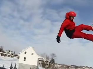 Φωτογραφία για Ξεκαρδιστικά απρόοπτα από χειμερινά αθλήματα(βίντεο)