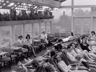 Φωτογραφία για Ηλιοθεραπεία στο Sun Cafe, μέσα στο καταχείμωνο του 1948 (pics)
