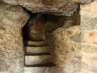 Φωτογραφία για 10001 - Φωτογραφίες της Παλαίστρας (Σπηλαίου) του Οσίου Σίμωνος του Μυροβλύτου, Κτίτορα της Ι. Μονής Σίμωνος Πέτρας, τη Μνήμη του οποίου τιμούμε σήμερα