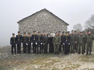 Φωτογραφία για Ευέλπιδες απέδωσαν φόρο τιμής στη Μνήμη του Λοχία Σκαρλάτου Ρωσσέτη (9 ΦΩΤΟ)