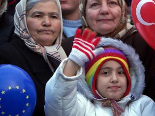 Φωτογραφία για Οι πλούσιοι Τούρκοι «αγοράζουν» ευρωπαϊκή βίζα μέσω Ελλάδας