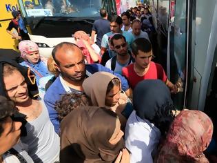 Φωτογραφία για Ιρακινός ταξίδεψε 400 χλμ κρεμασμένος... κάτω από ένα λεωφορείο!