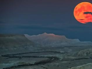 Φωτογραφία για Ποδαρικό με το πιο φωτεινό φεγγάρι για το 2018