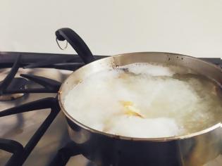 Φωτογραφία για Πώς να αντιμετωπίσετε τα καμένα λίπη στα τηγάνια