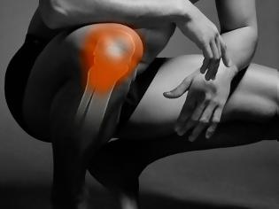 Φωτογραφία για Πόνος στα γόνατα: Τι δείχνει για την υγεία σας