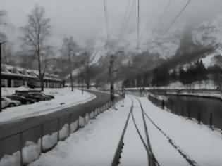 Φωτογραφία για Ένα τραίνο διασχίζει το χιονισμένο βορά της Ευρώπης
