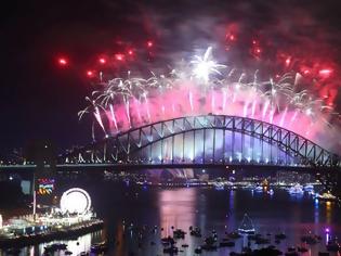 Φωτογραφία για Η Αυστραλία υποδέχτηκε το 2018 με 3 τόνους πυροτεχνημάτων και μοναδικό θέαμα [photos - video]