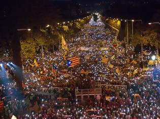 Φωτογραφία για Ένα δισεκατομμύριο ευρώ το κόστος της κρίσης στην Καταλονία, κατά τον Ντε Γκίντος