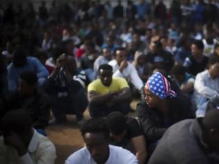 Φωτογραφία για Το Ισραήλ διώχνει όλους τους Αφρικανούς λαθρομετανάστες - Διορία 90 ημερών