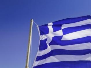 Φωτογραφία για Μεσολόγγι: Δικογραφία για αγνώστους που κατέβασαν την Ελληνική σημαία και έγραψαν υβριστικές φράσεις