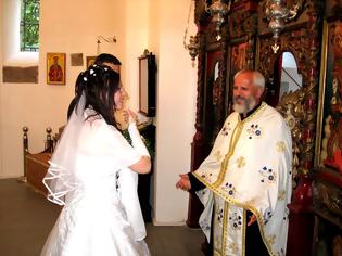 Φωτογραφία για π. Ανδρέας Κονάνος - Ο γάμος δεν έχει σκοπό τη διόρθωση του άλλου
