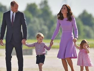 Φωτογραφία για Γιατί ο Πρίγκιπας William ασχολείται πάντα με τον George και ποτέ με τη Charlotte;