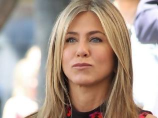 Φωτογραφία για Δες την Jennifer Aniston με μαγιό και χωρίς ίχνος photoshop