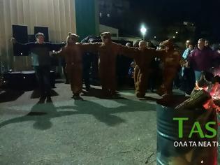 Φωτογραφία για Αναστάτωση στην Πέλλα από γιορτή φιλοσκοπιανών ψευτομακεδόνων με αλυτρωτικά τραγούδια - Τον χορό έσυρε η βουλευτής του ΣΥΡΙΖΑ Θεοδώρα Τζάκρη [Βίντεο]