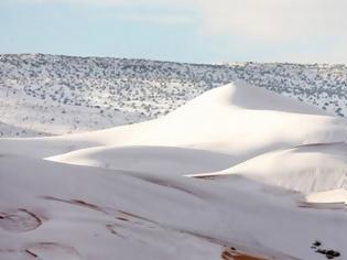 Φωτογραφία για Απίστευτο: Η έρημος Σαχάρα καλύφθηκε από χιόνι (φωτο)