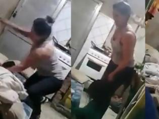 Φωτογραφία για Σοκαριστικό βίντεο: Μητέρα χτυπάει ανελέητα την τρίχρονη κόρη της επειδή δεν μπορούσε να βρει το τάμπλετ