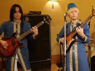 Φωτογραφία για Το video που έγινε viral! Γιαπωνέζικο συγκρότημα ερμηνεύει το «Βρε μελαχρινάκι»