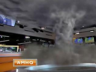 Φωτογραφία για H πιο εντυπωσιακή 3D πρόγνωση καιρού – Κυκλώνας σε στούντιο [Βίντεο]