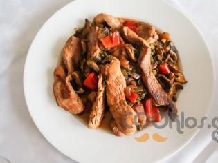 Φωτογραφία για Η συνταγή της Ημέρας: Φιλετάκια κοτόπουλου με μανιτάρια και σέσκουλα