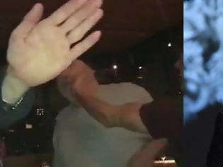 Φωτογραφία για Βίντεο: Χαστούκισαν τον Harvey Weinstein σε εστιατόριο στην Αριζόνα