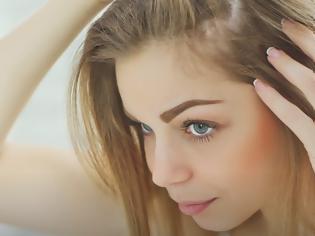 Φωτογραφία για Τα 5 χειρότερα πράγματα που κάνεις στα μαλλιά σου και πώς να τα αποφύγεις