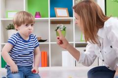 Πώς να μιλάτε στο παιδί ώστε να σας ακούει